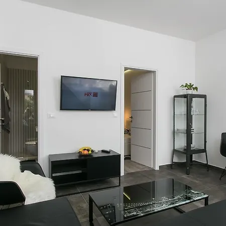 Apartment Avangarde *